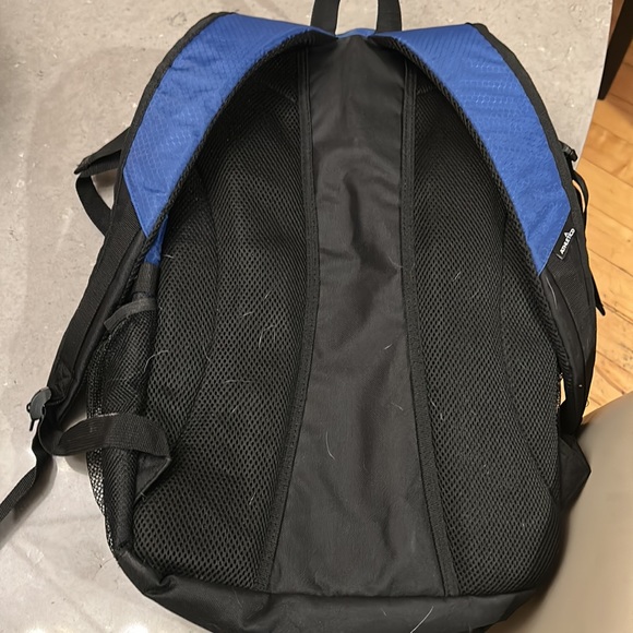 Athletico National Soccer Bag - Backpack for Soccer, Basketball & Football - Picture 4 of 4